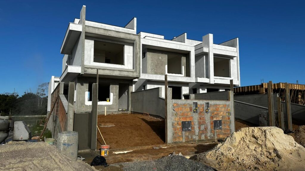 Casa geminada 4 dormitórios com financiamento bancário no Campeche